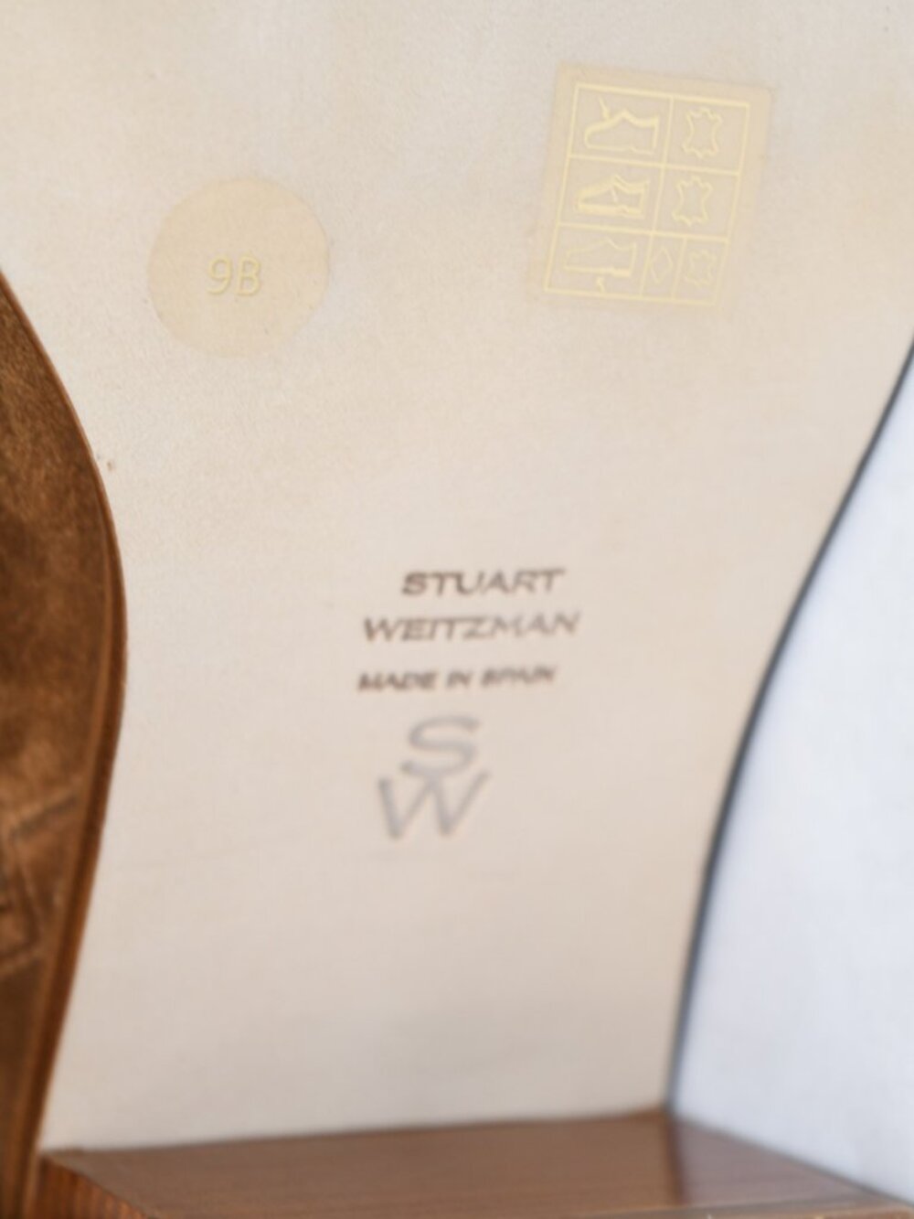 $850 STUART WEITZMAN FINN KNEE HIGH BOOT BLOCK SUEDE SADDLE 9 B (PD5) - Picture 8 of 8